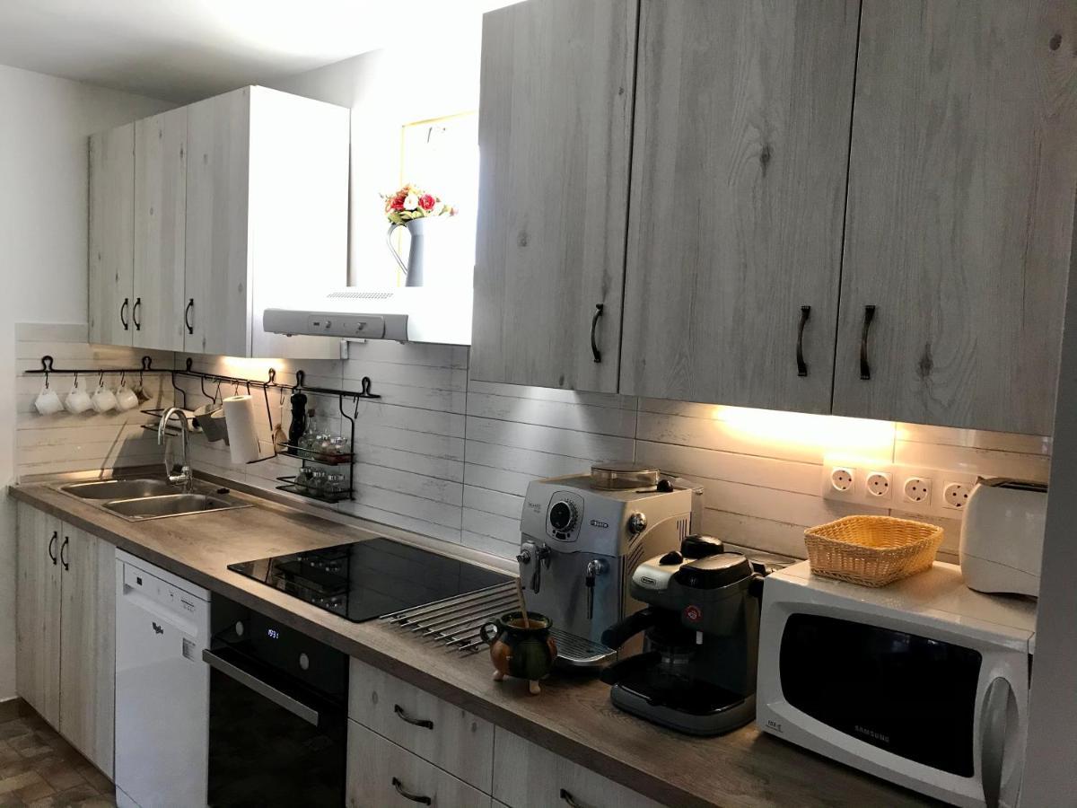 Viharsarki Apartman Дьюла Экстерьер фото