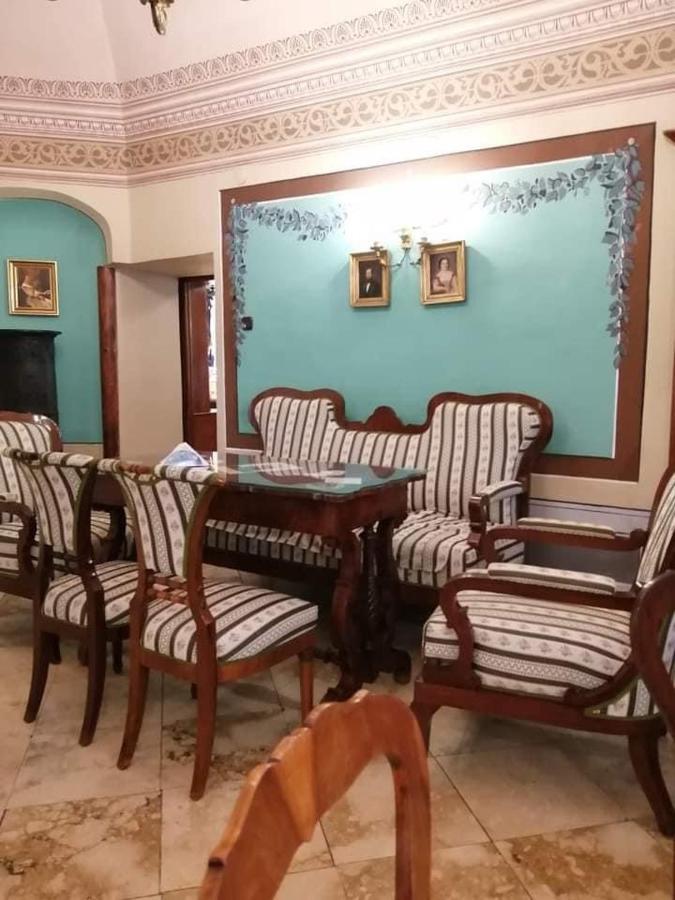 Viharsarki Apartman Дьюла Экстерьер фото